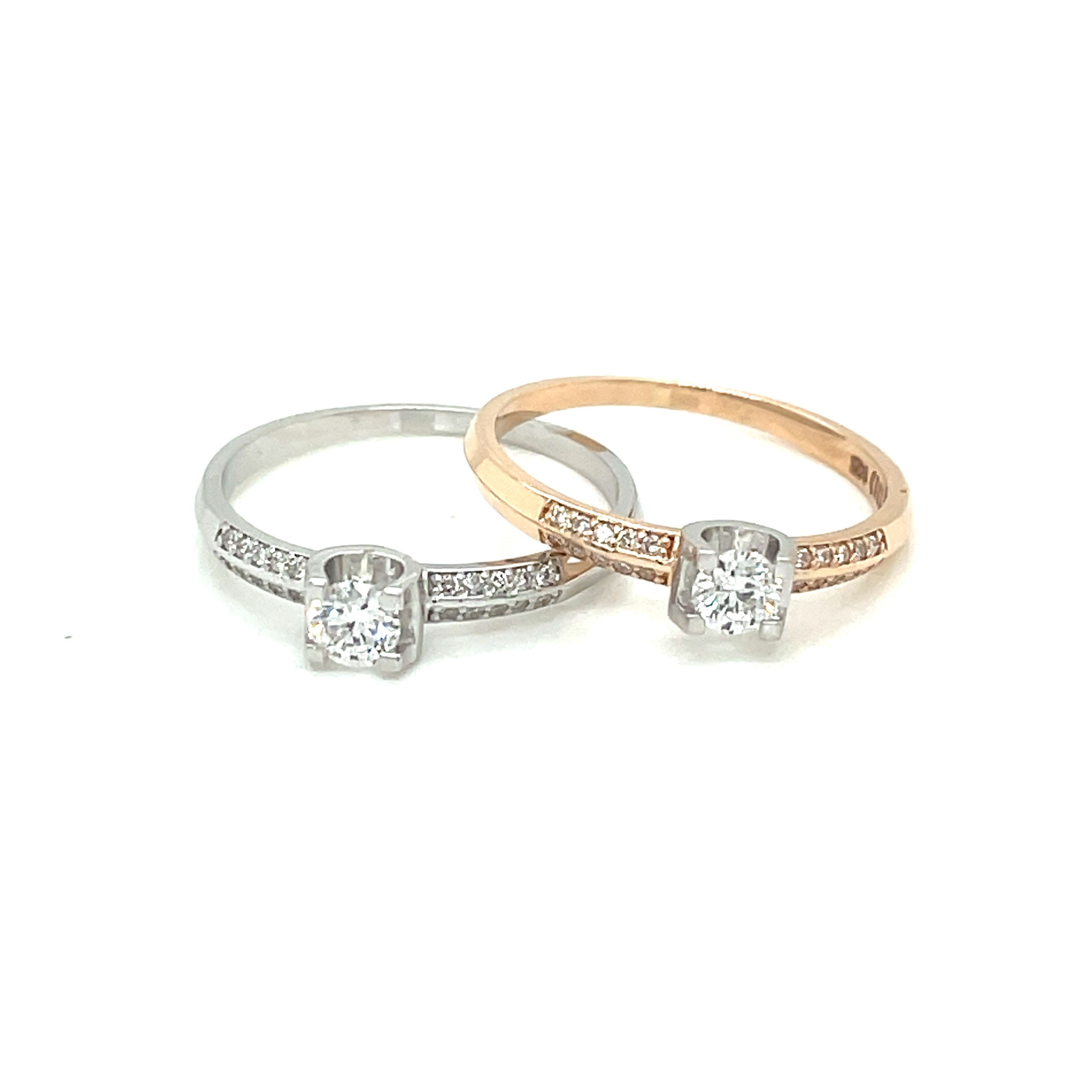 Златен пръстен с 0.26 карата диаманти