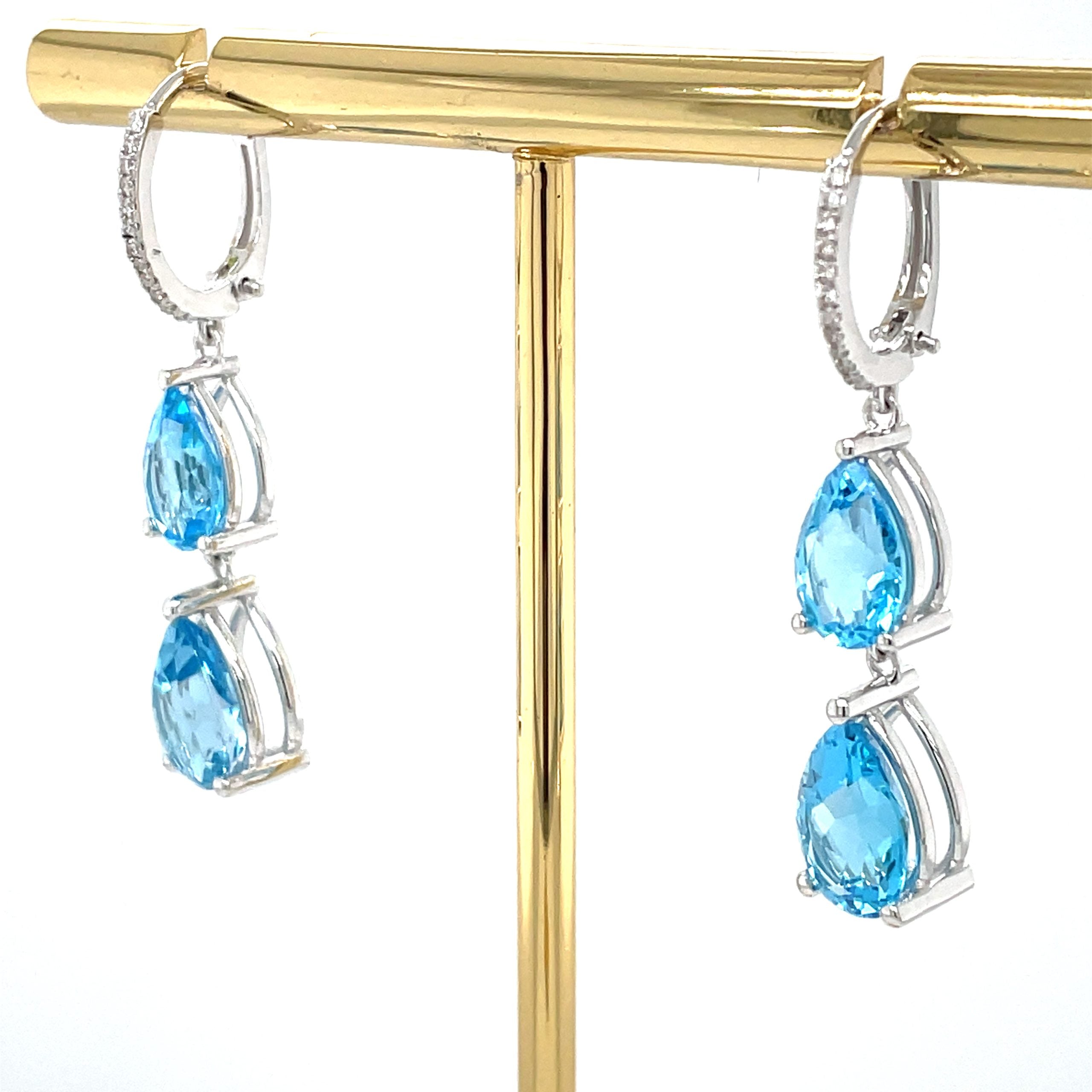 Златни обеци със син топаз и диаманти