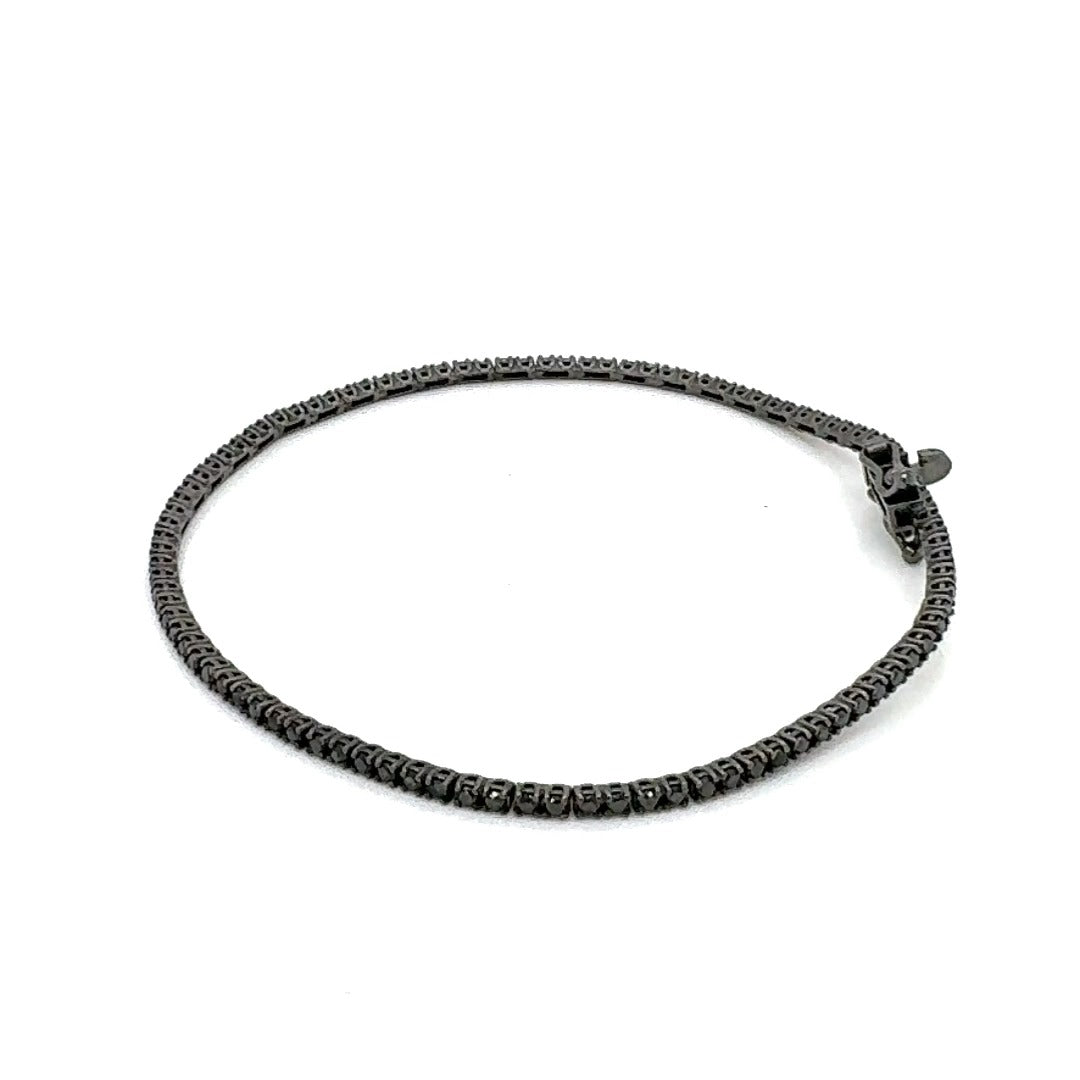 Гривна с 1.17 карата черни диаманти